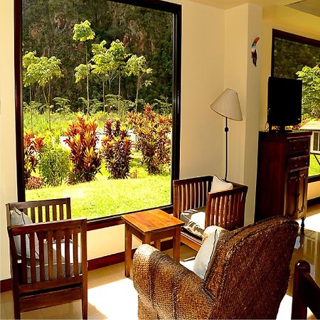 Hotel Presidente Selva La Merced  Exterior photo