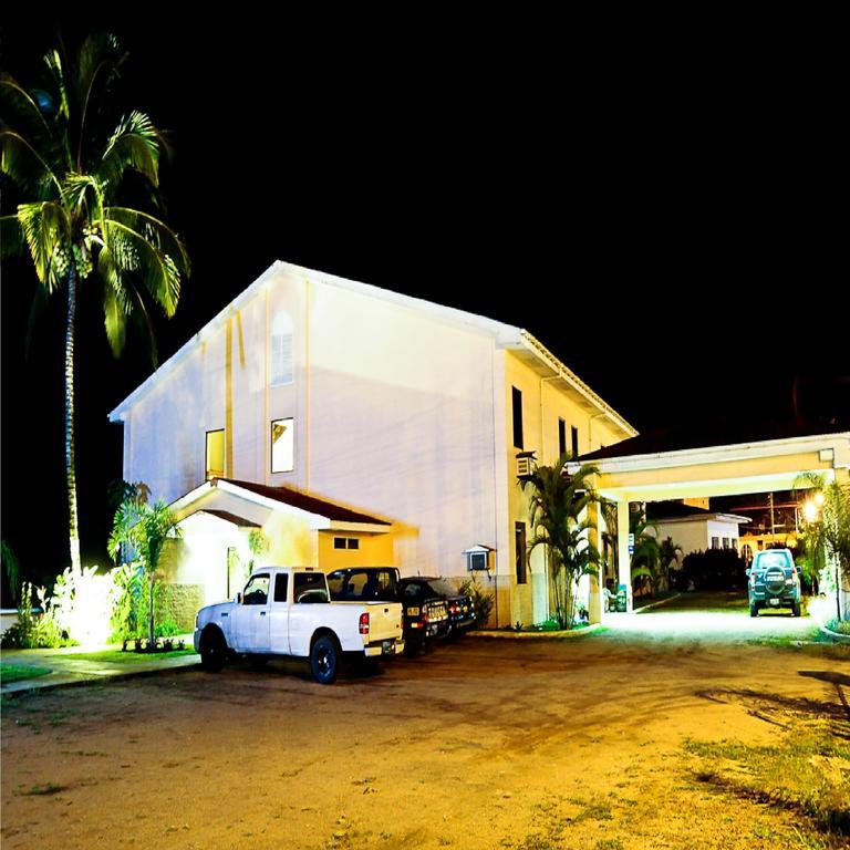 Hotel Presidente Selva La Merced  Exterior photo